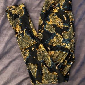 Lularoe legging continent